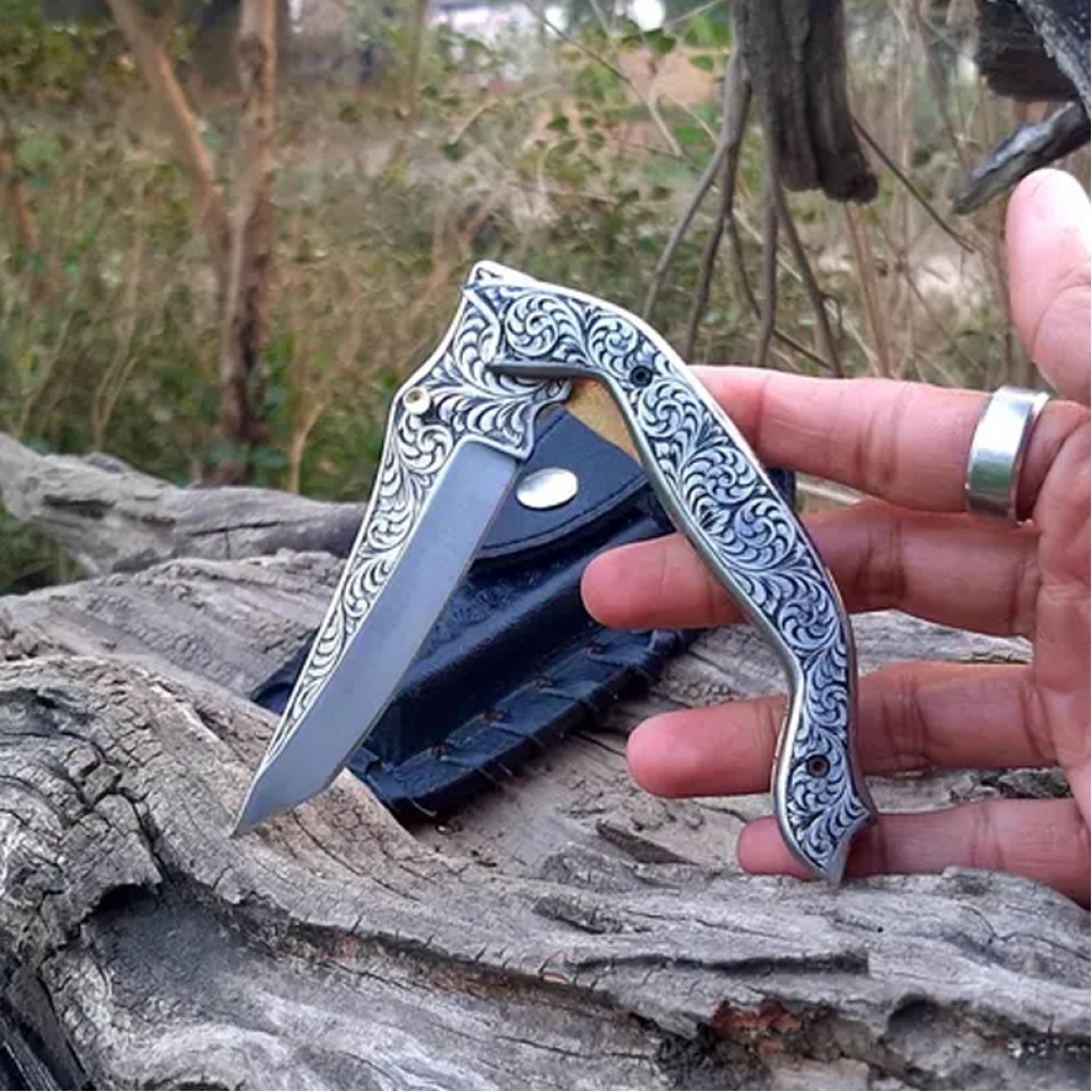  Prestigious Handmade Engraved Folding Knife 